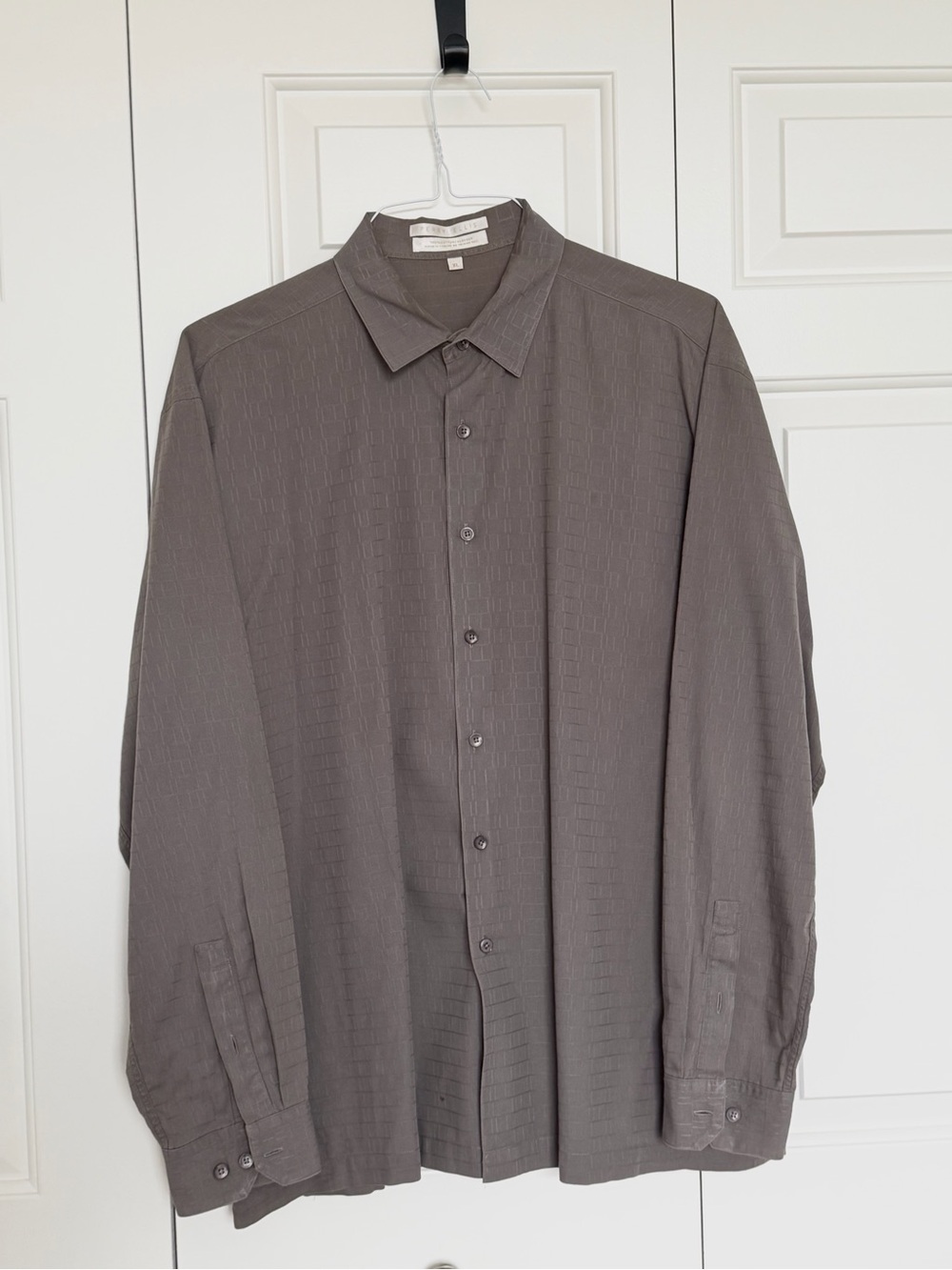 Perry Ellis Men's Long-Sleeve Dress Shirt - Charcoal